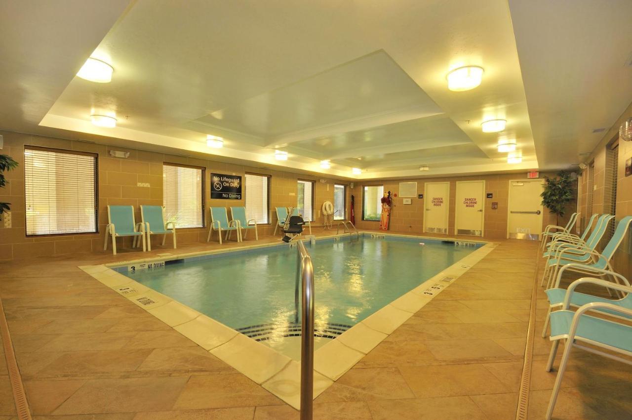 Hampton Inn Jericho - Westbury ภายนอก รูปภาพ