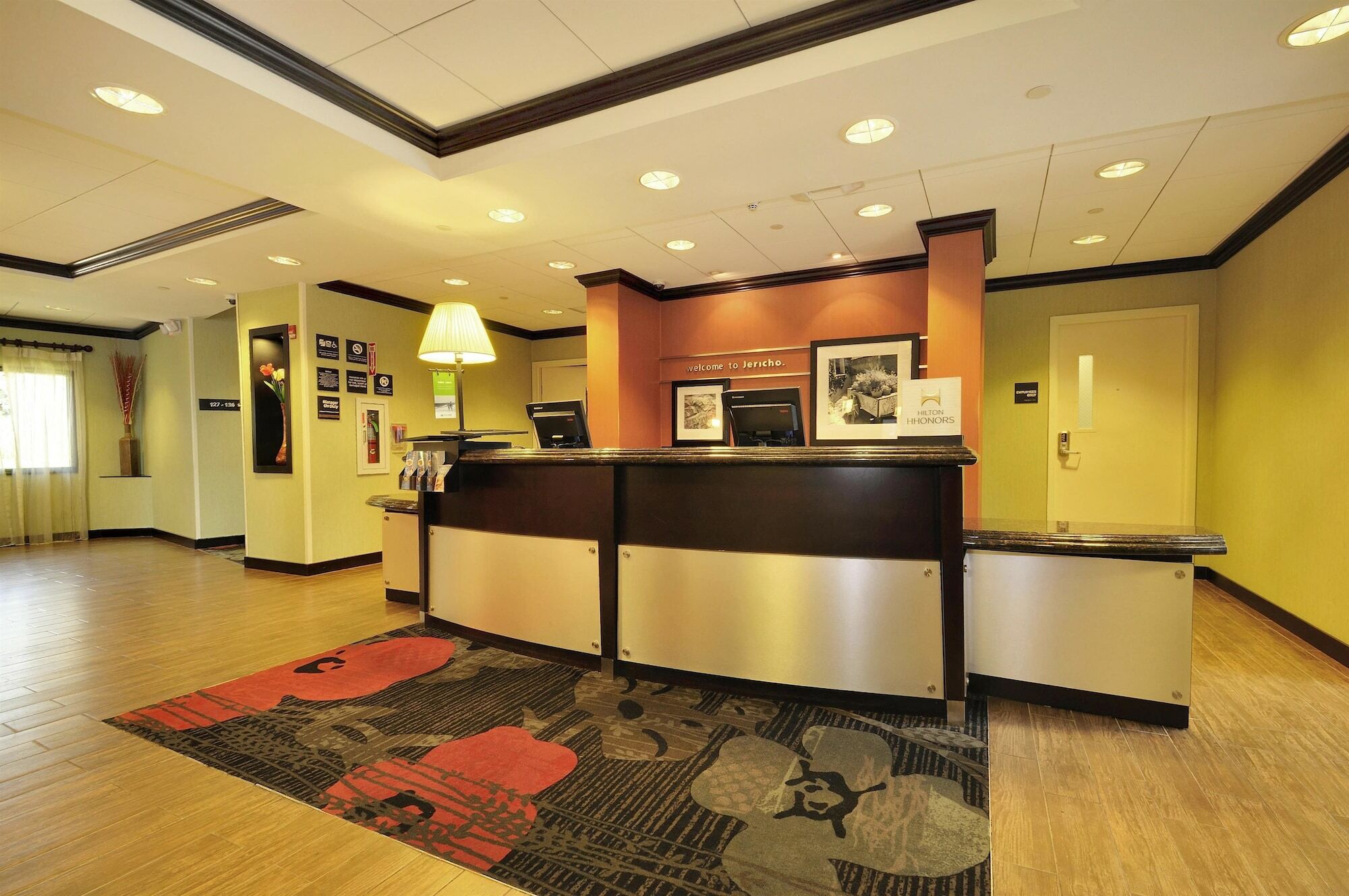 Hampton Inn Jericho - Westbury ภายนอก รูปภาพ