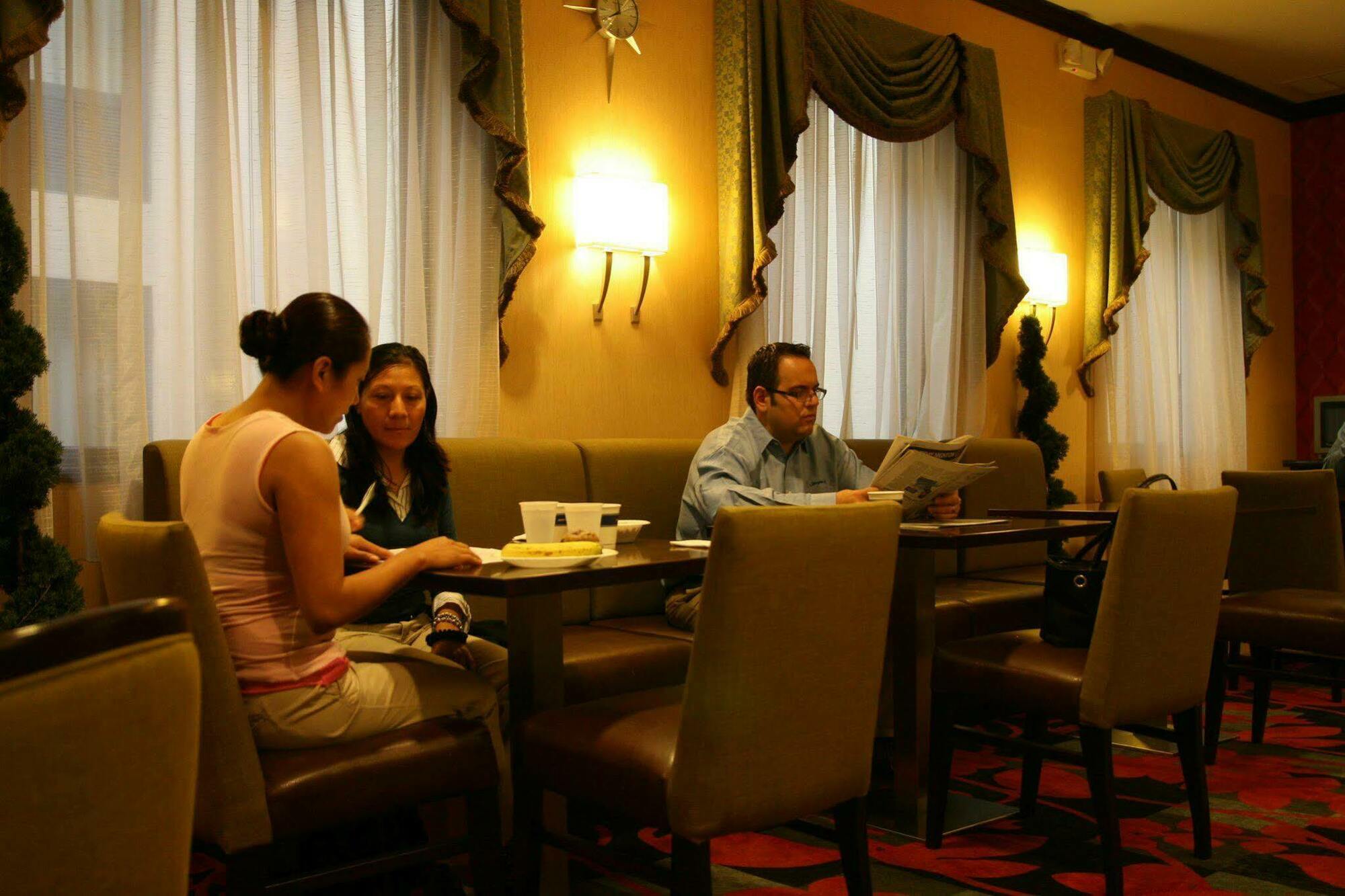 Hampton Inn Jericho - Westbury ร้านอาหาร รูปภาพ
